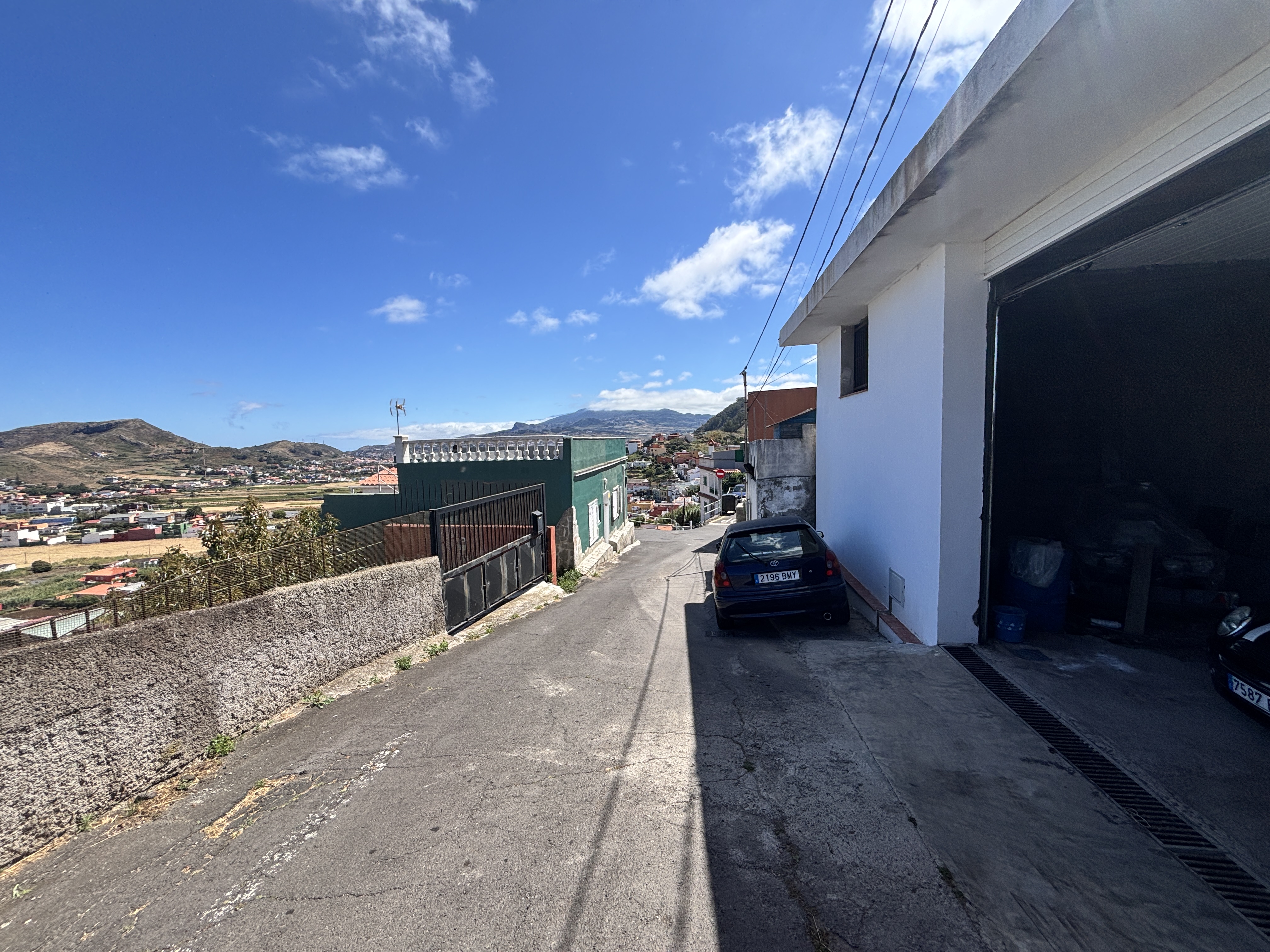galeria Local sobre terreno de 500 mts entre urbano y rústico